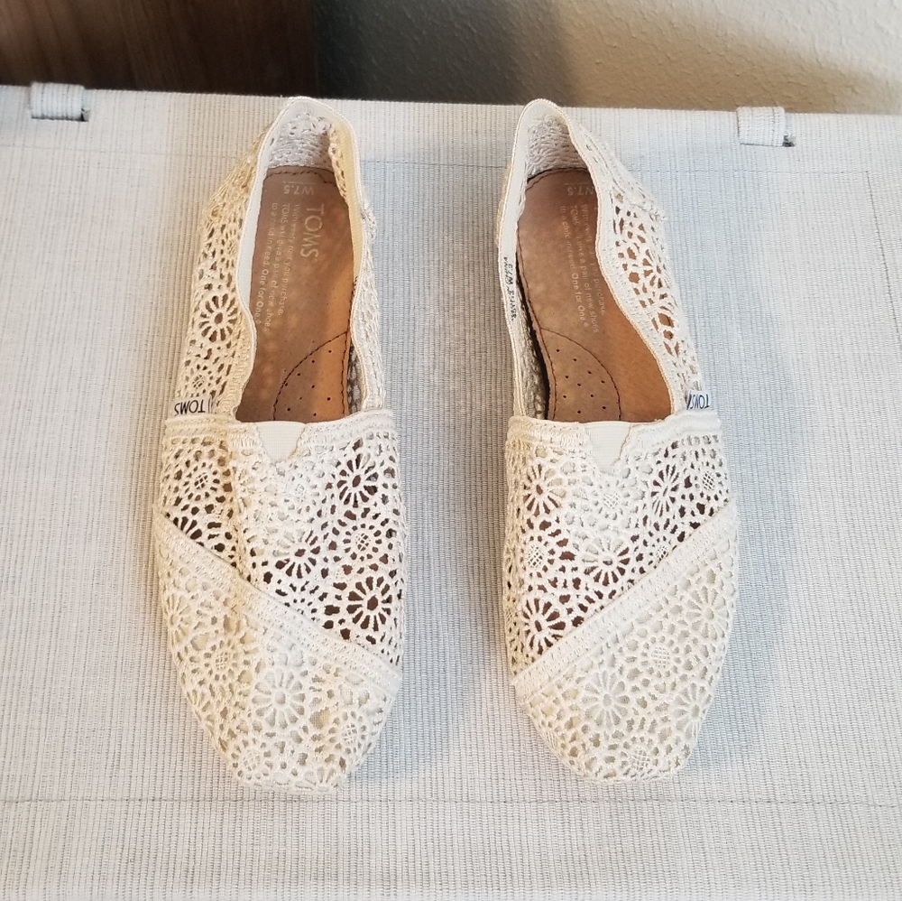 Toms shoes